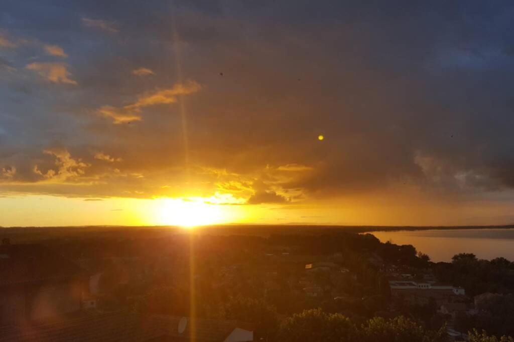 Apartamento Bellavista La Tua Romantica Vacanza Sul Trasimeno Castiglione del Lago Exterior foto